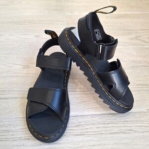 Dr. Martens kid's black Vossie leather sandals  - size 1 - NWOT